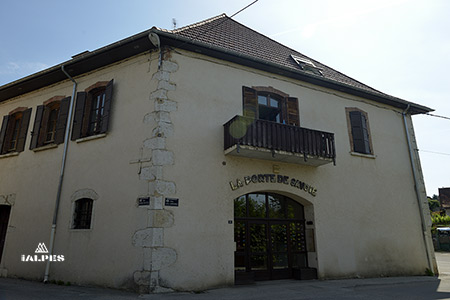 La Porte de Savoie, Saint Genix-sur-Gueirs