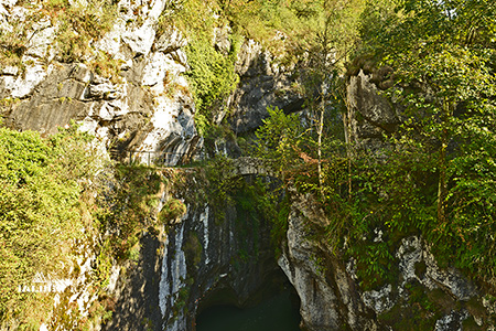 Gorges de l'Echaillon et le pont romain, Savoie